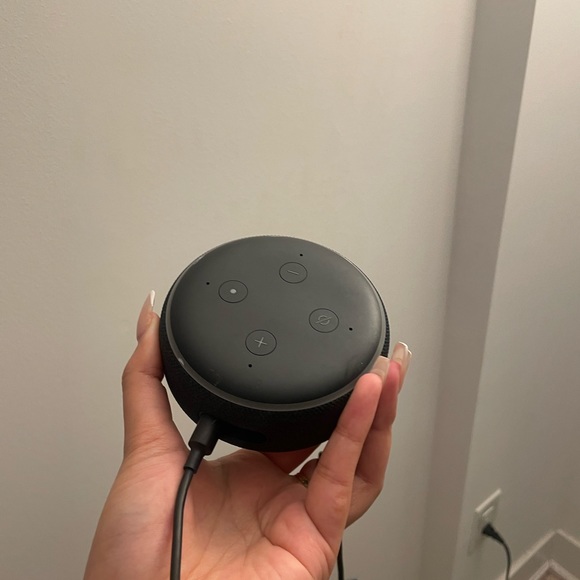 Alexa dot - Picture 3 of 4